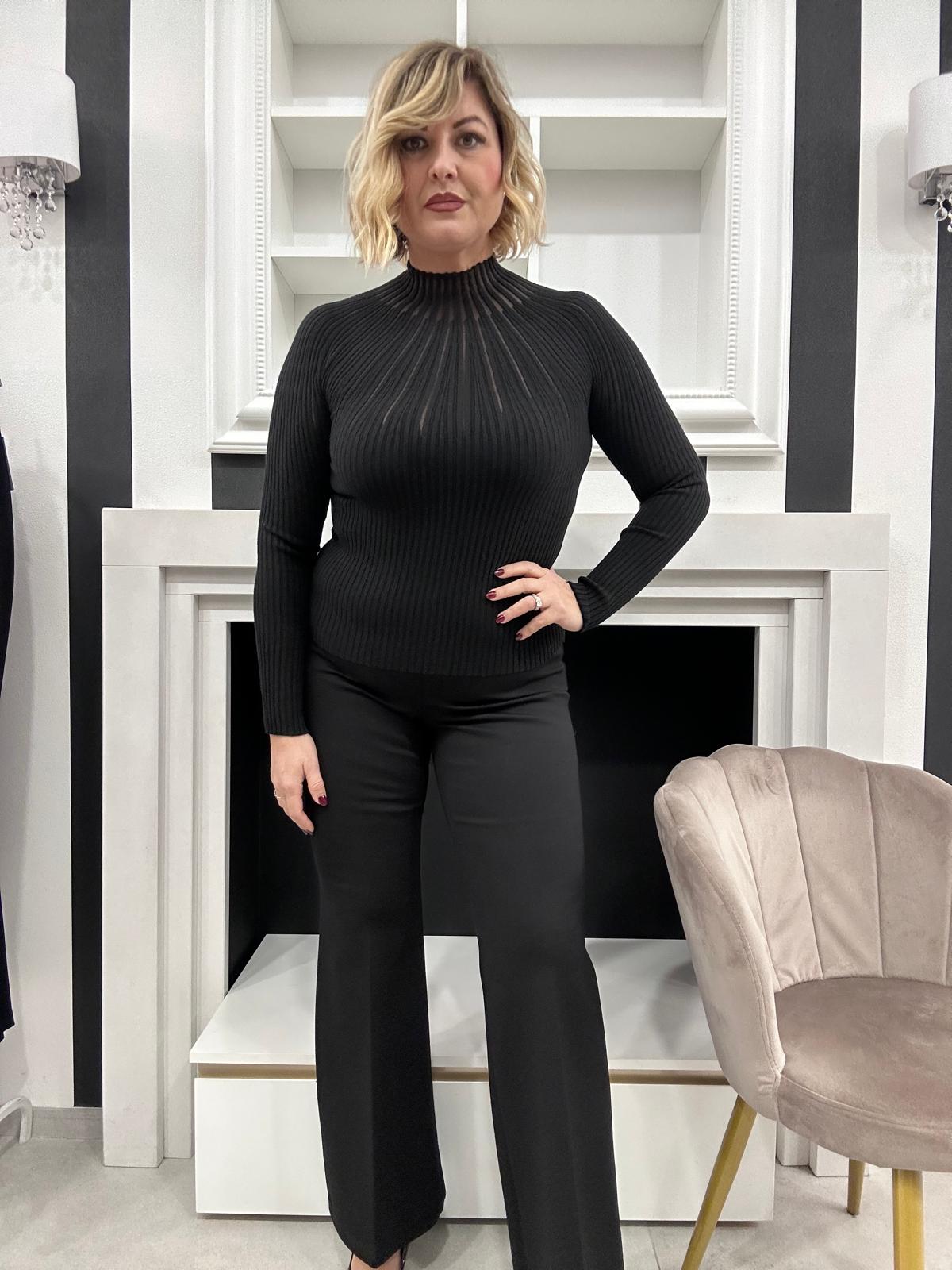 Pantalone Flare