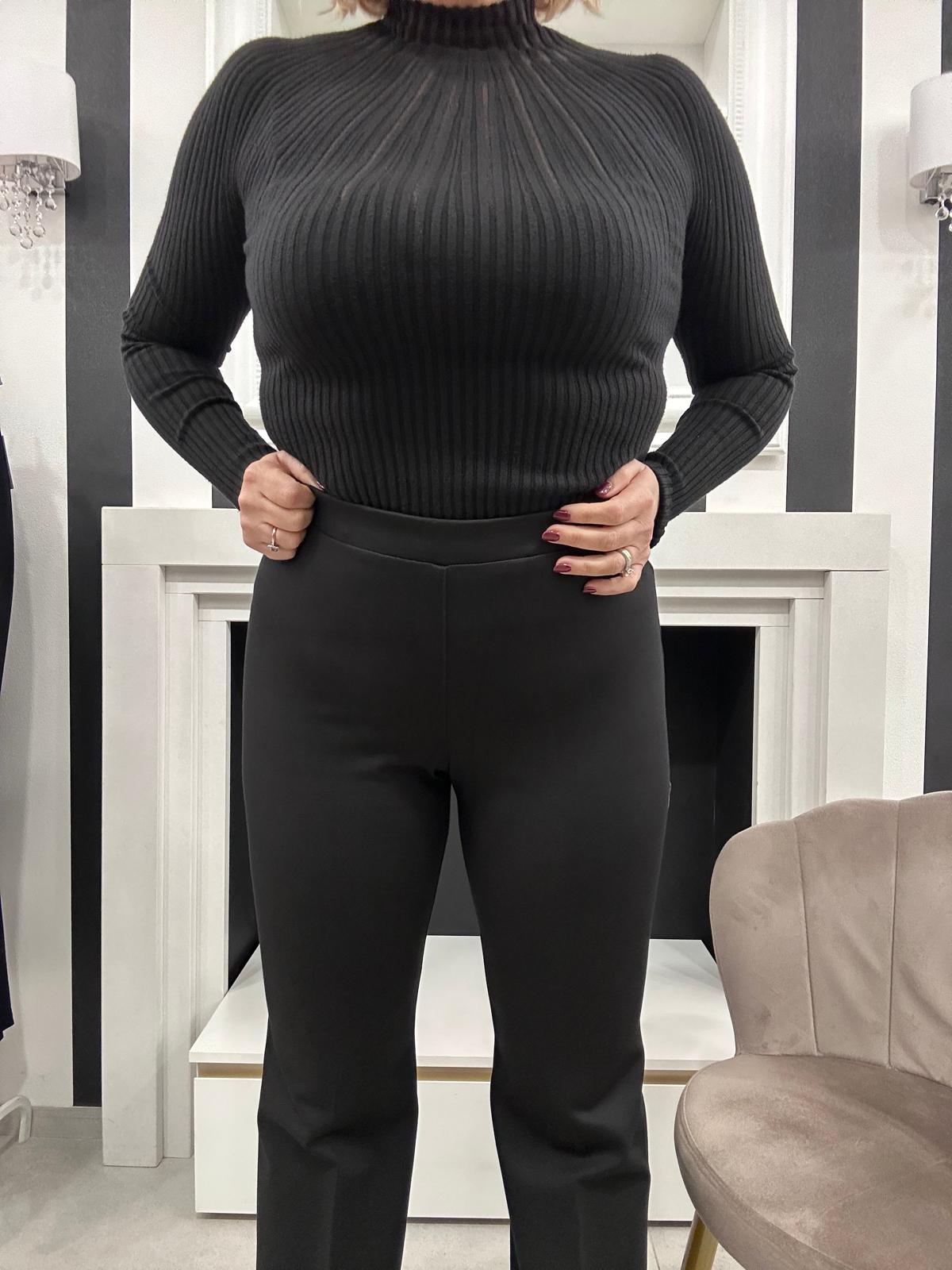 Pantalone Flare